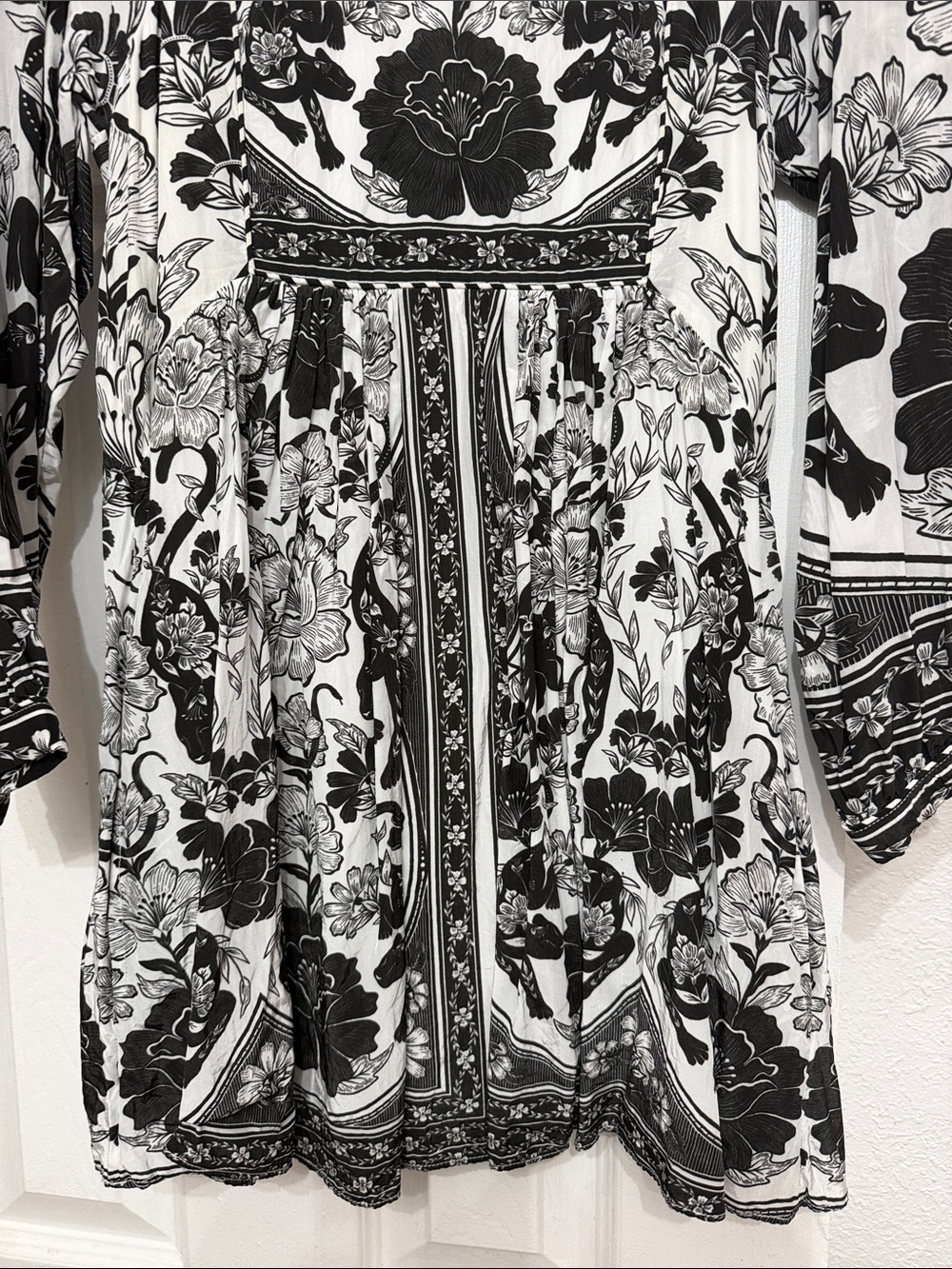 Farm Rio Black & White Long-Sleeve Mini Dress - Picture 6 of 6